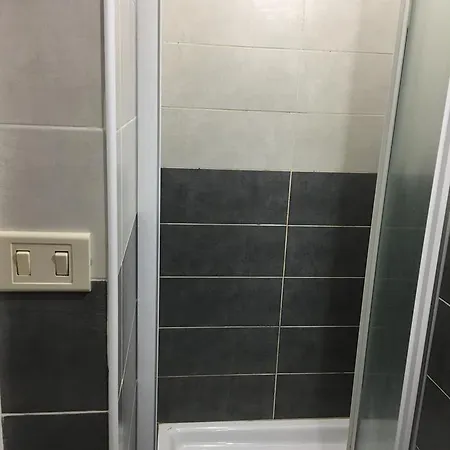 New Golden House 旅馆