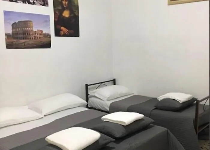 New Golden House Hostel *