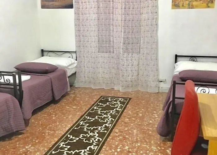 Hostel New Golden House *
